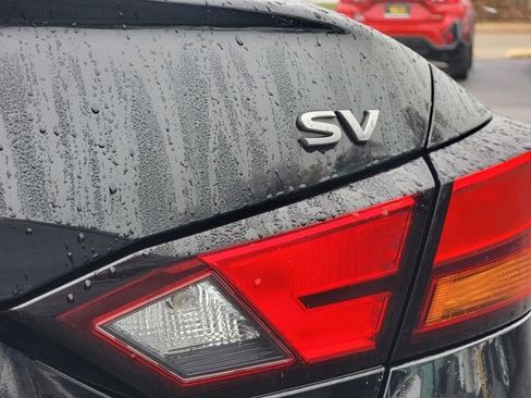 Used 2024 Nissan Altima 2.5 SV image 12