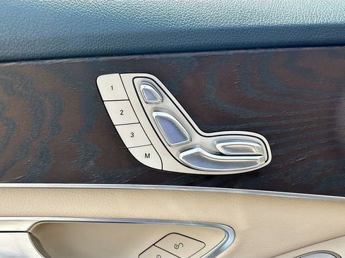 Used 2020 Mercedes-Benz C 300 Sedan image 32