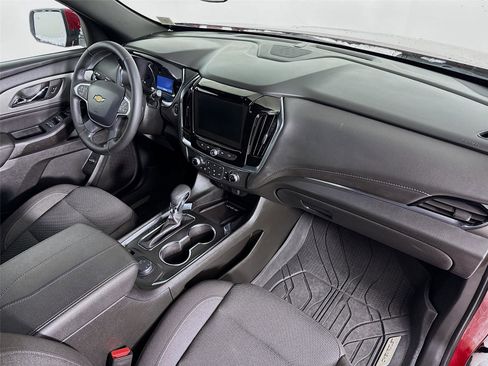 Used 2023 Chevrolet Traverse LT w/ LPO, Floor Liner Package image 29