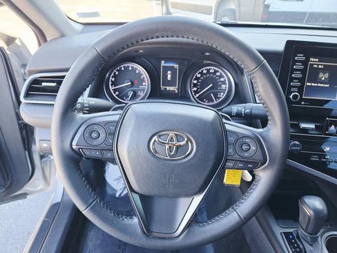 Used 2021 Toyota Camry SE image 18