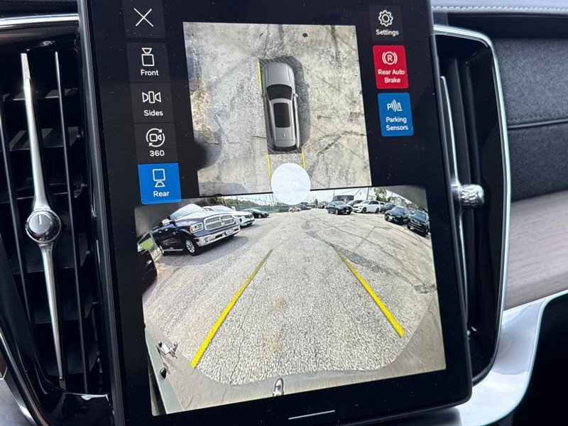 New 2027 Volvo XC90 B6 Plus AWD/4WD image 17