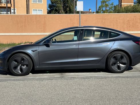 Used 2018 Tesla Model 3 Mid Range image 7