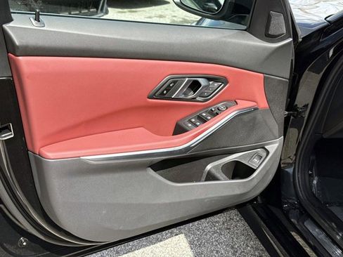 Used 2025 BMW 330i Sedan image 16