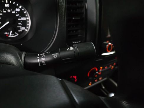 Used 2023 Nissan Frontier SV w/ Midnight Edition Package image 23