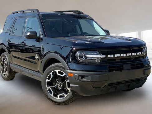 Used 2024 Ford Bronco Sport Outer Banks w/ Tech Package AWD/4WD image 11