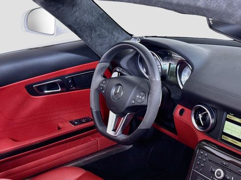 Used 2012 Mercedes-Benz SLS AMG Roadster image 29