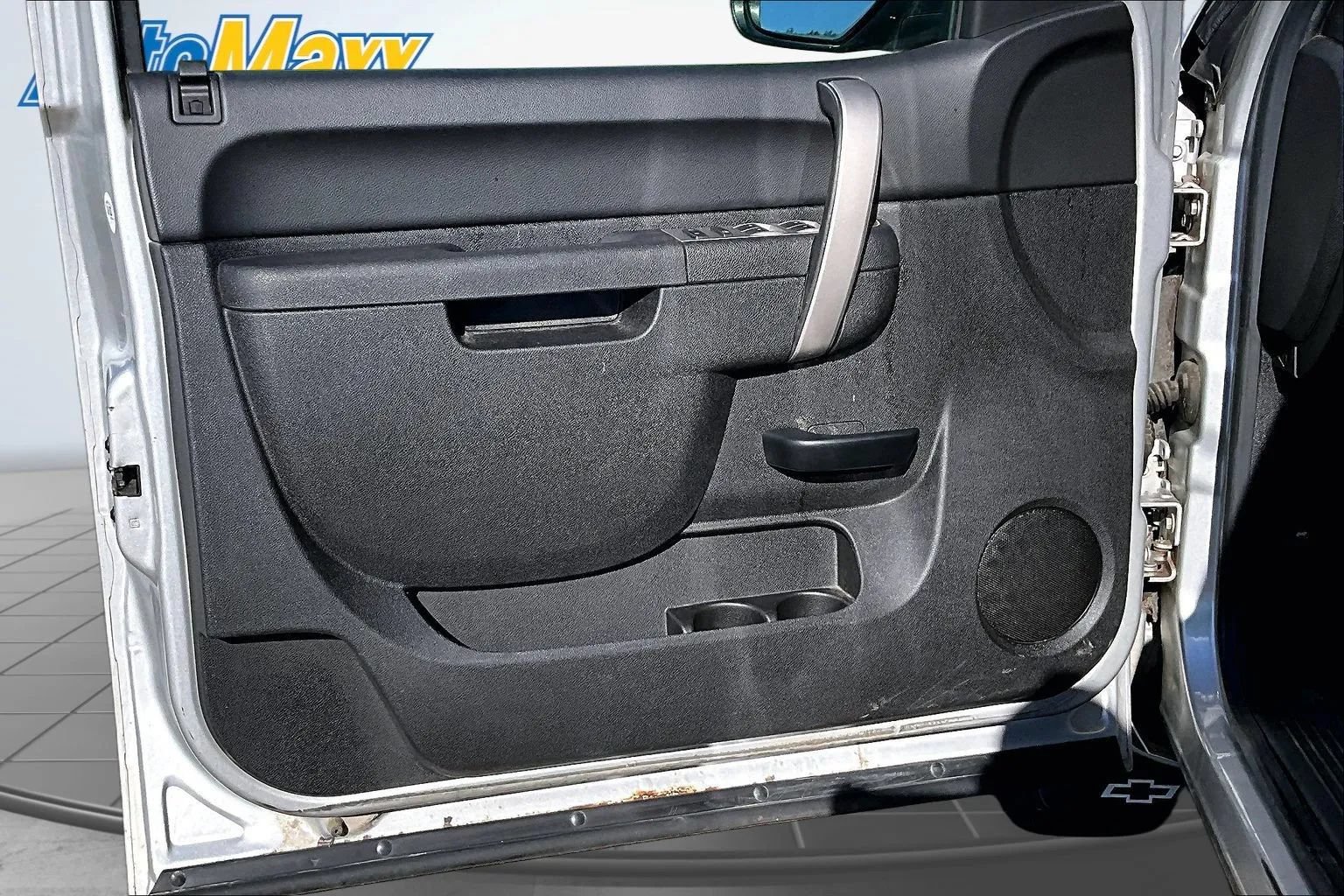 Used 2010 Chevrolet Silverado 1500 LT w/ Power Pack Plus AWD/4WD image 19