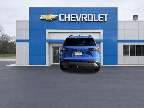 New 2026 Chevrolet Equinox ACTIV w/ Convenience Package III FWD image 8