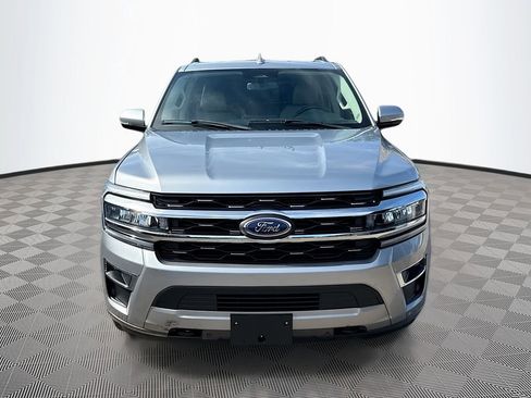 Used 2023 Ford Expedition Limited AWD/4WD image 2