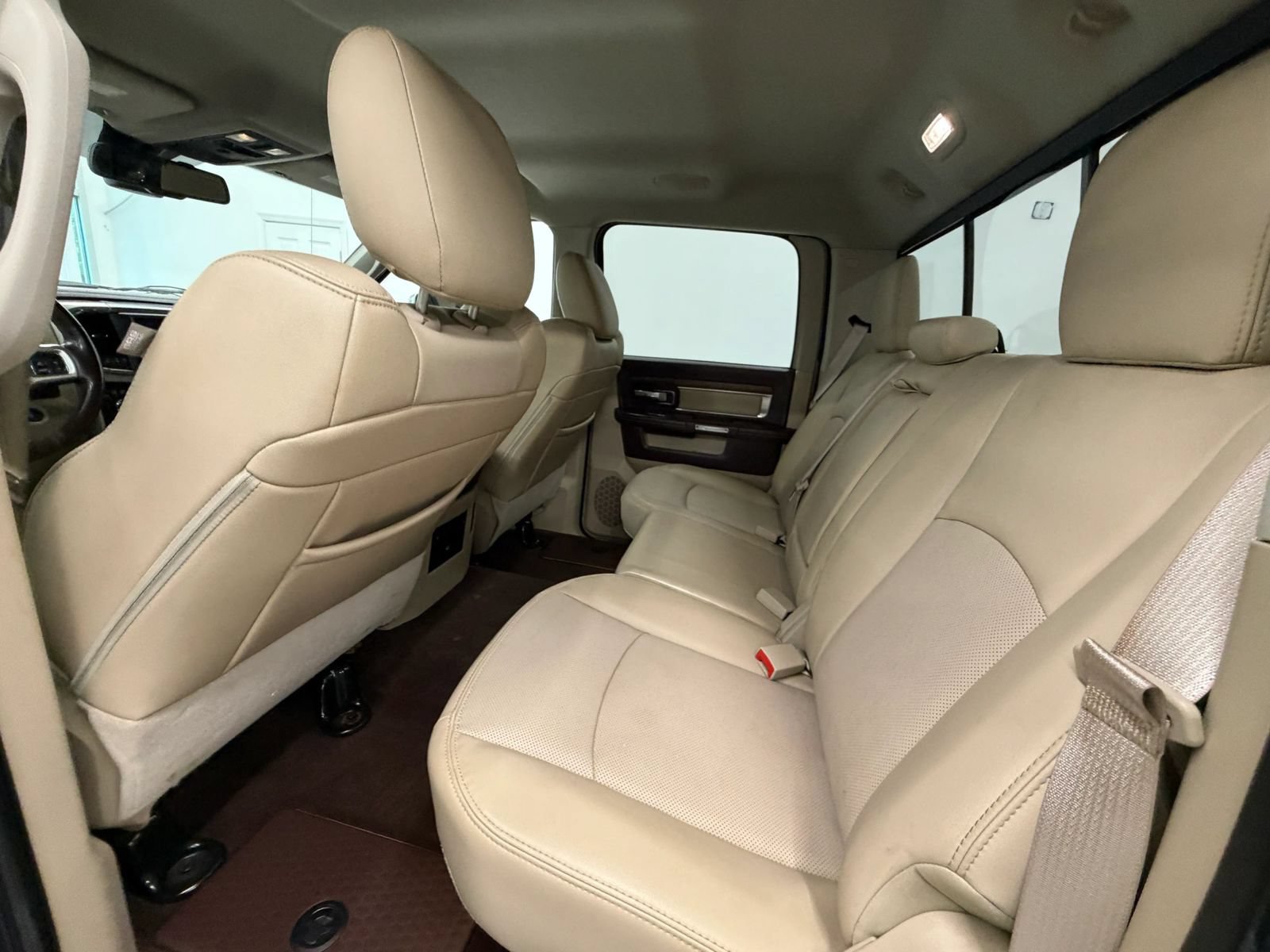 Used 2013 RAM 1500 Laramie w/ Convenience Group AWD/4WD image 16
