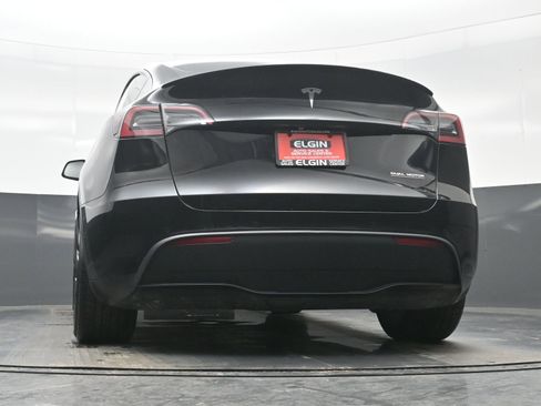 Used 2022 Tesla Model Y Performance image 27