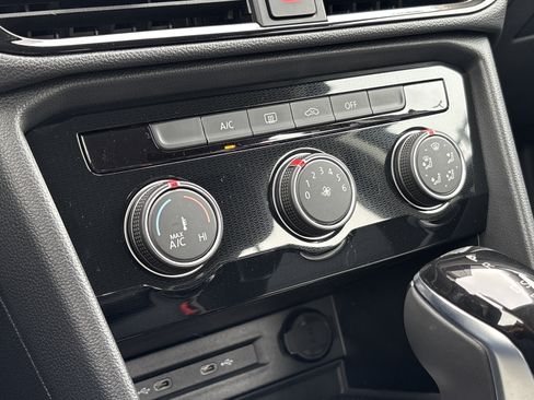 New 2026 Volkswagen Taos S image 19