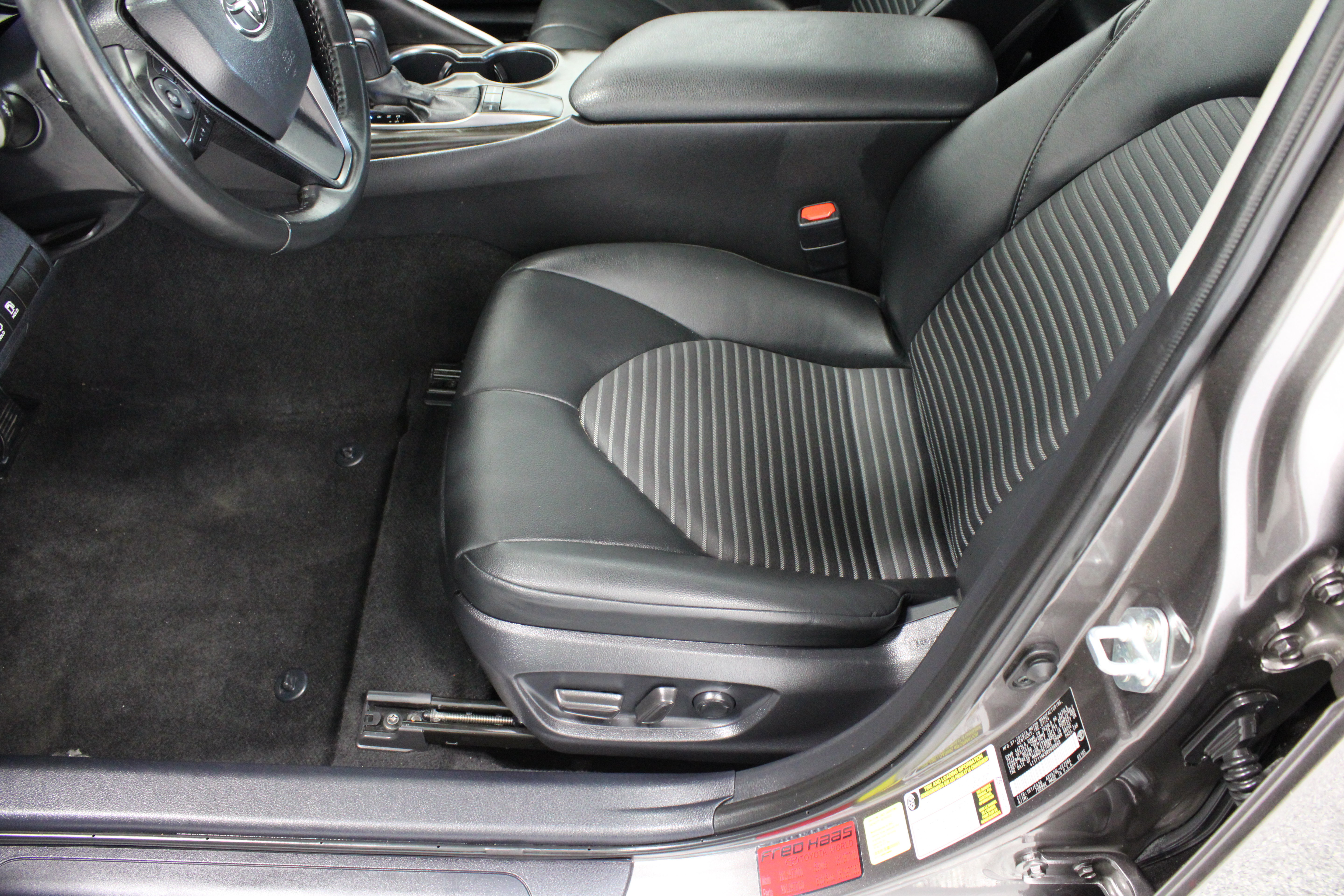 Used 2024 Toyota Camry SE w/ Convenience Package FWD image 15