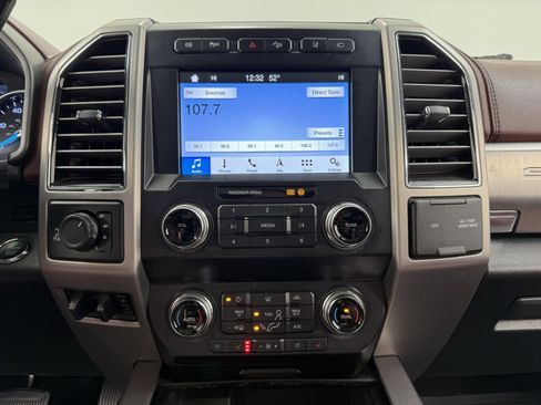 Used 2019 Ford F250 Platinum w/ Platinum Ultimate Package image 30