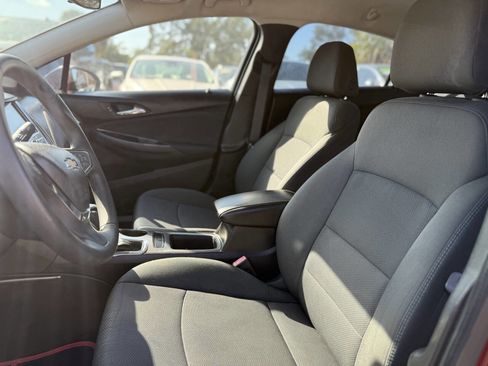 Used 2017 Chevrolet Cruze LT w/ Convenience Package image 12