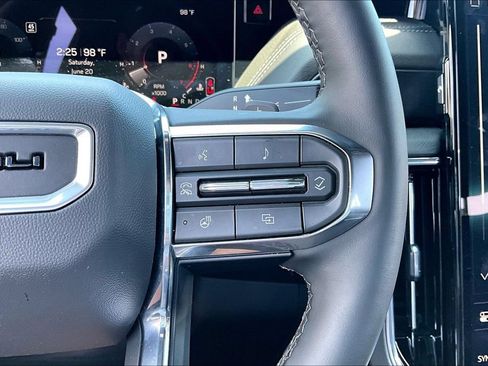 Used 2026 GMC Yukon Denali AWD/4WD image 12