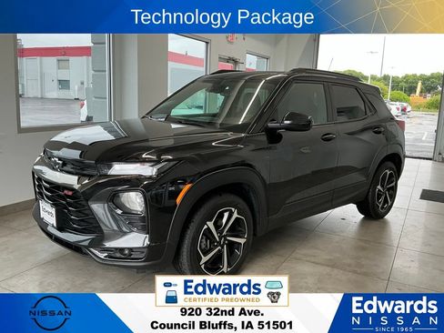 Used 2023 Chevrolet TrailBlazer RS w/ Sun and Liftgate Package AWD/4WD image 5