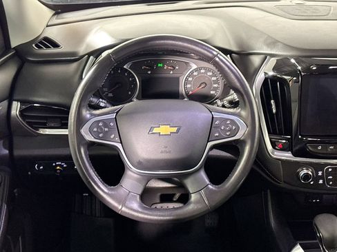 Used 2021 Chevrolet Traverse LT image 13