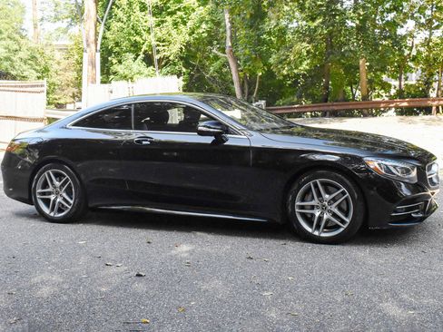 Used 2020 Mercedes-Benz S 560 4MATIC Coupe w/ AMG Line Exterior image 11