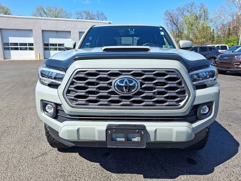 Used 2023 Toyota Tacoma TRD Sport w/ Black Out Package (TMS) image 5