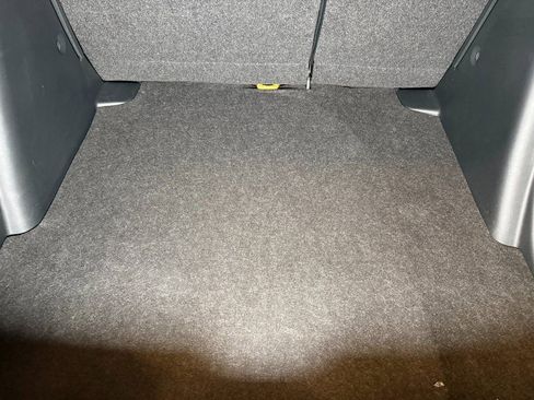 Used 2019 Toyota Yaris LE image 22