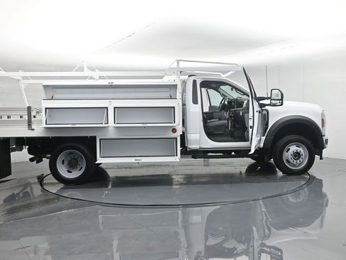 New 2025 Ford F550 4x4 Regular Cab Super Duty image 4