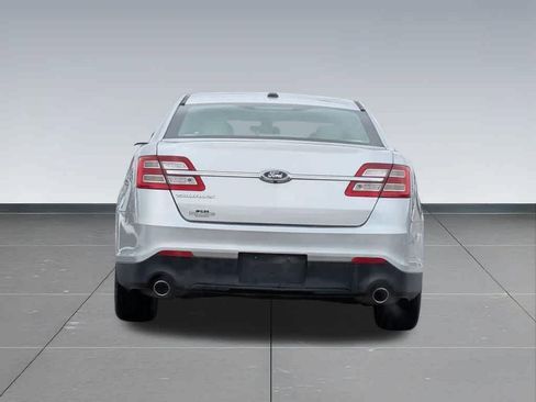 Used 2017 Ford Taurus SE FWD image 5