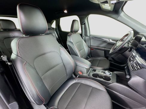 Used 2025 Ford Escape ST-Line w/ Tech Pack #1 image 30