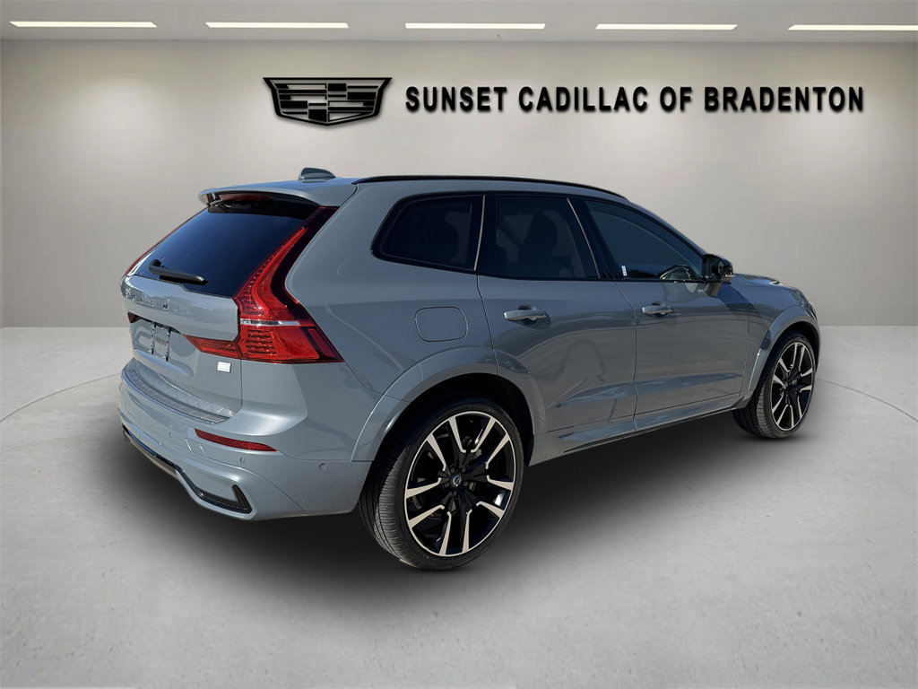 Used 2024 Volvo XC60 T8 Ultimate w/ Protection Package Premier AWD/4WD image 3