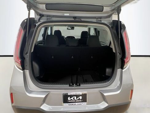 Certified 2025 Kia Soul LX image 24