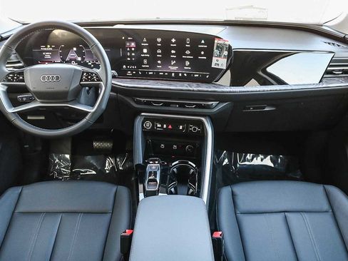 New 2025 Audi Q5 Premium image 15