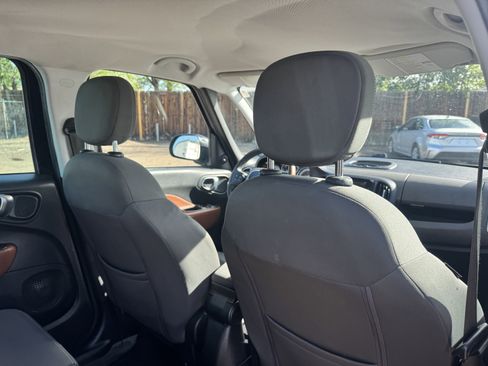 Used 2014 FIAT 500L Trekking w/ Popular Equipment Group FWD image 17