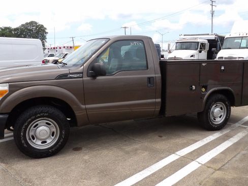 Used 2015 Ford F250 XL RWD image 5