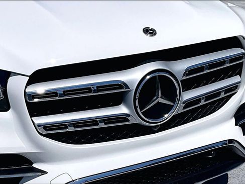 Used 2023 Mercedes-Benz GLS 450 4MATIC w/ AMG Line Exterior image 30