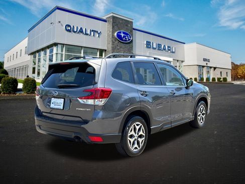 Used 2023 Subaru Forester Premium AWD/4WD image 4