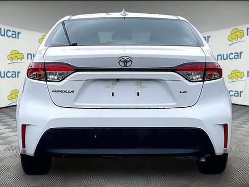 Certified 2025 Toyota Corolla LE FWD image 5