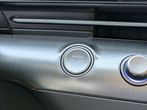 New 2026 Hyundai Kona SE image 28