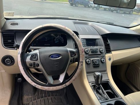Used 2018 Ford Taurus SE FWD image 9