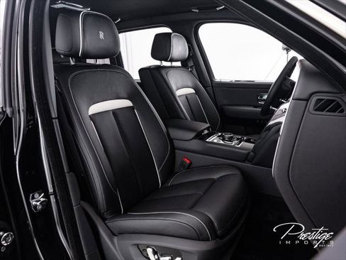 Used 2023 Rolls-Royce Cullinan AWD/4WD image 35