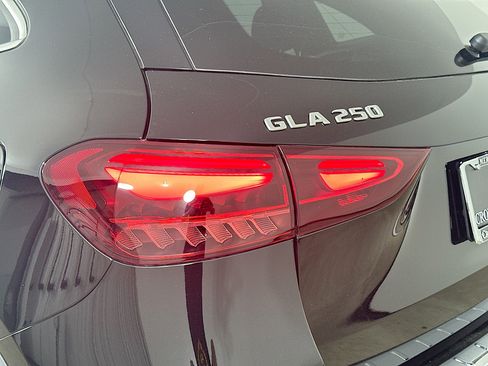 Certified 2026 Mercedes-Benz GLA 250 4MATIC image 40