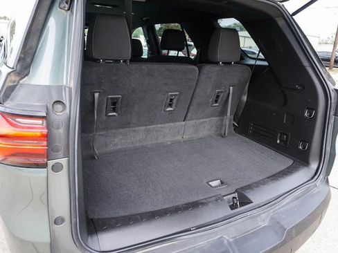 Used 2022 Chevrolet Traverse LT image 10