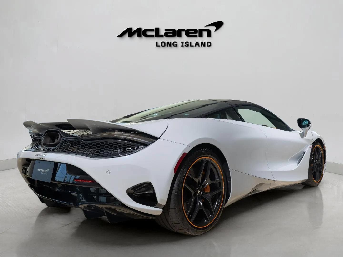 New 2026 McLaren 750S RWD image 9