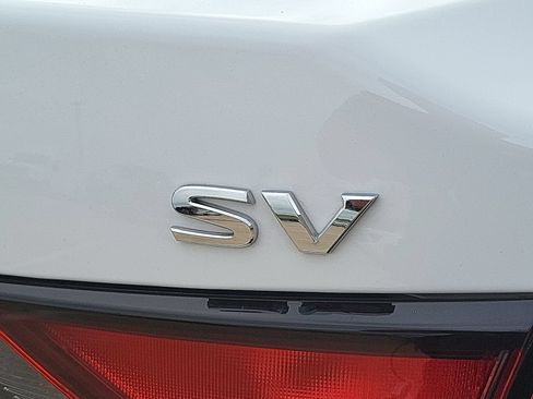 Used 2024 Nissan Sentra SV FWD image 29