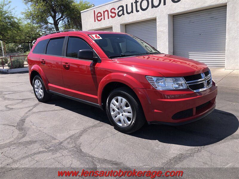 Used 2016 Dodge Journey SE w/ Flexible Seating Group FWD image 2