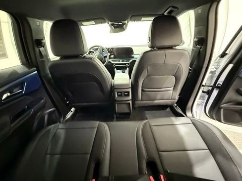 New 2026 Chevrolet Equinox EV LT image 26