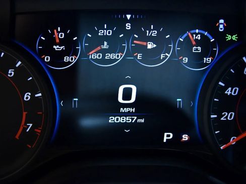 Used 2018 Chevrolet Camaro SS image 30