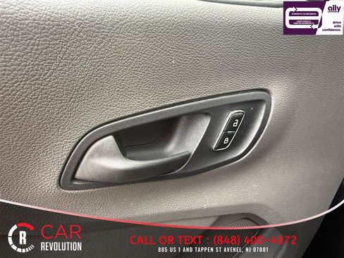 Used 2023 Ford Transit 350 XLT image 33