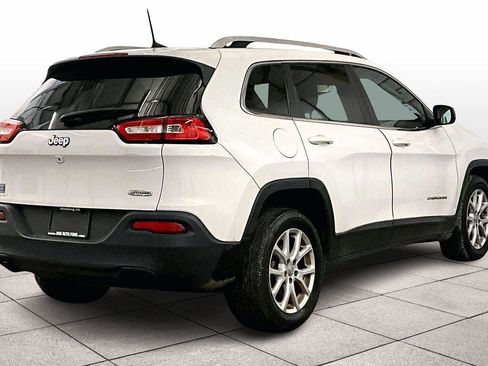 Used 2017 Jeep Cherokee Latitude image 12