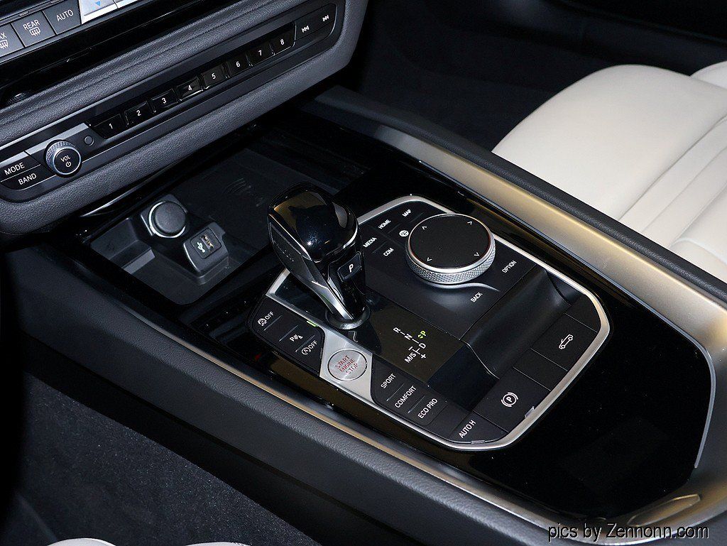 Used 2024 BMW Z4 M40i w/ Premium Package RWD image 24