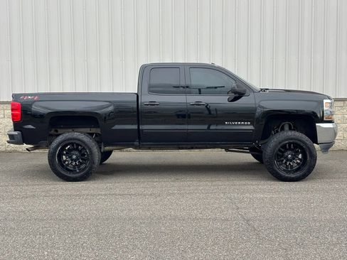 Used 2018 Chevrolet Silverado 1500 LT AWD/4WD image 2